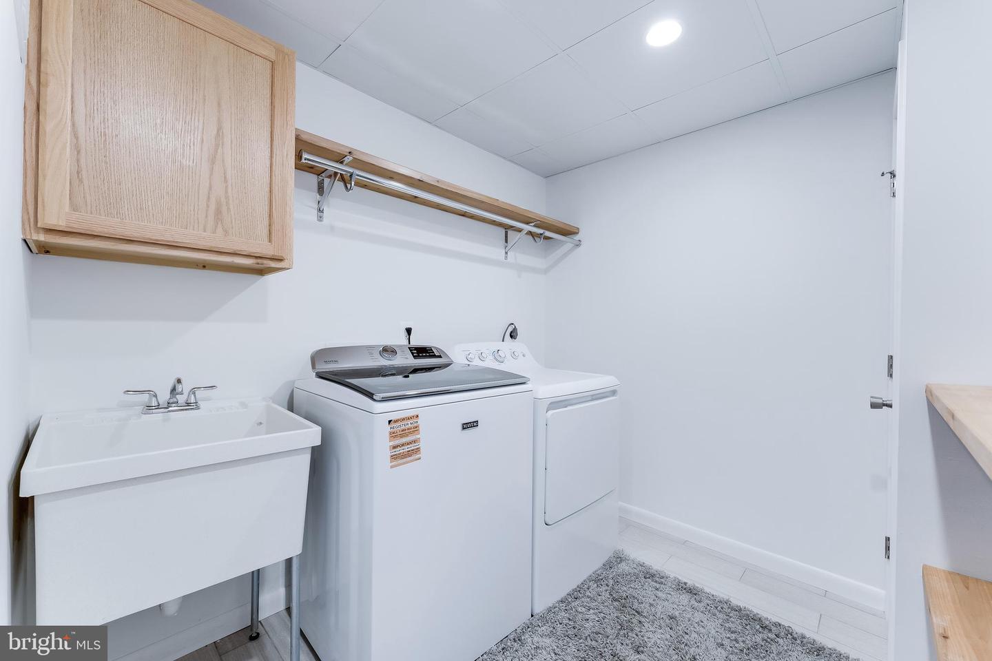 11205 WEDGE DR, RESTON, Virginia 20190, 4 Bedrooms Bedrooms, 8 Rooms Rooms,3 BathroomsBathrooms,Residential,For sale,11205 WEDGE DR,VAFX2259868 MLS # VAFX2259868