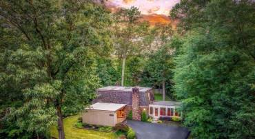 11205 WEDGE DR, RESTON, Virginia 20190, 4 Bedrooms Bedrooms, 8 Rooms Rooms,3 BathroomsBathrooms,Residential,For sale,11205 WEDGE DR,VAFX2259868 MLS # VAFX2259868