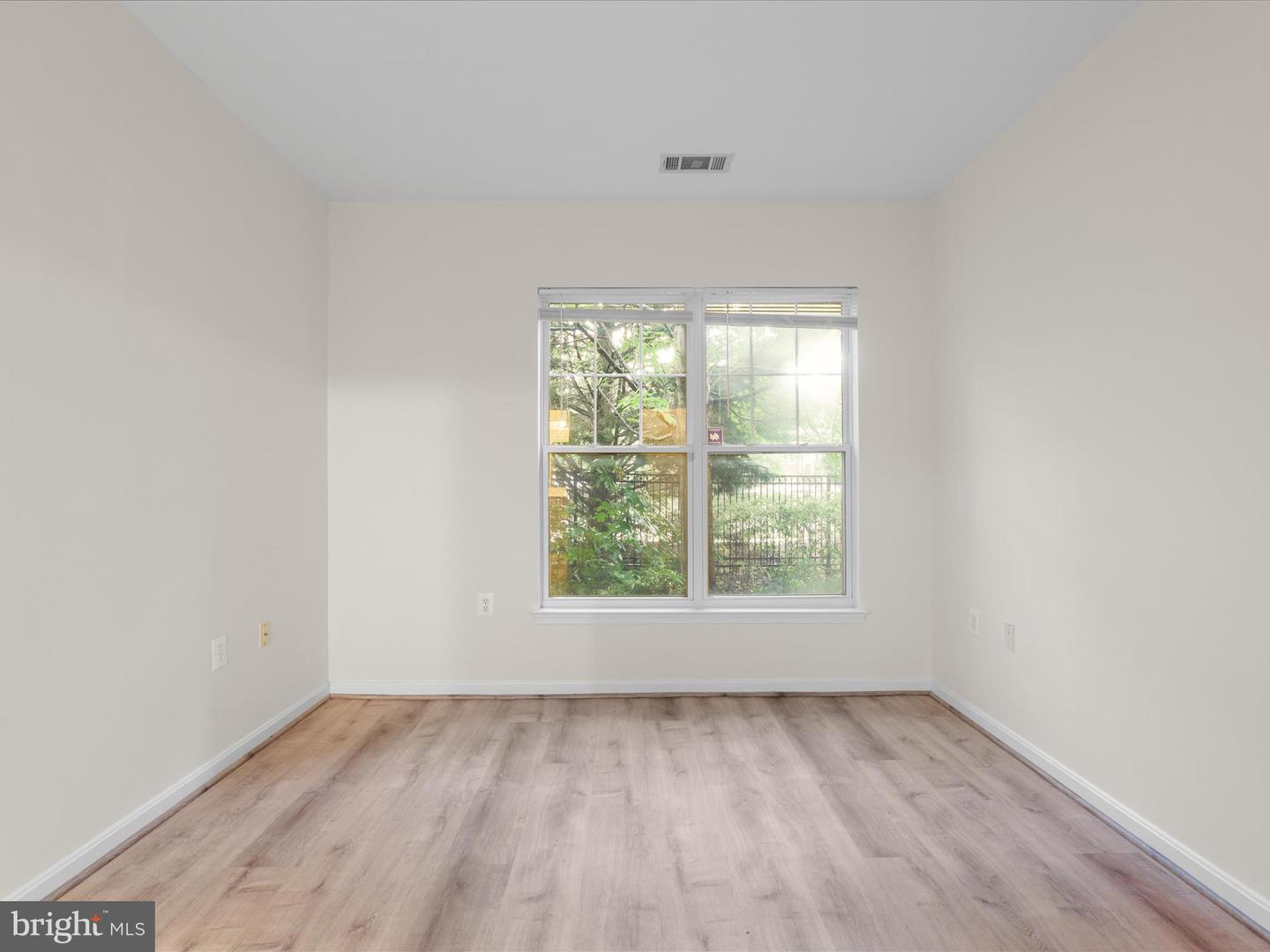 5126-A BRITTNEY ELYSE CIR #A, CENTREVILLE, Virginia 20120, 1 Bedroom Bedrooms, 2 Rooms Rooms,1 BathroomBathrooms,Residential,For sale,5126-A BRITTNEY ELYSE CIR #A,VAFX2260038 MLS # VAFX2260038 5126-A BRITTNEY ELYSE CIR #A, CENTREVILLE, Virginia 20120, 1 Bedroom Bedrooms, 2 Rooms Rooms,1 BathroomBathrooms,Residential,For sale,5126-A BRITTNEY ELYSE CIR #A,VAFX2260038 MLS # VAFX2260038