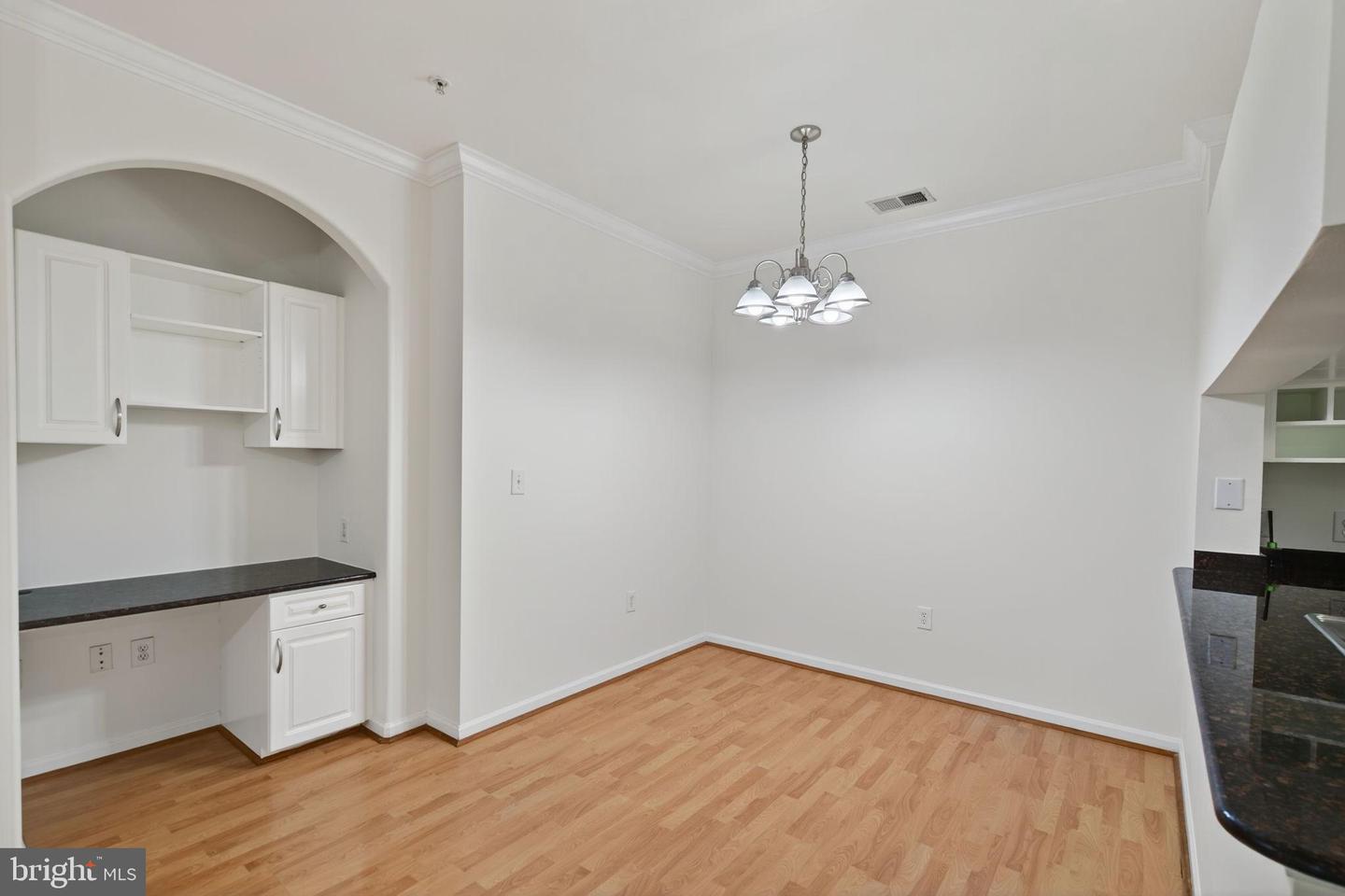 12148 GARDEN GROVE CIR #403, FAIRFAX, Virginia 22030, 2 Bedrooms Bedrooms, 4 Rooms Rooms,2 BathroomsBathrooms,Residential,For sale,12148 GARDEN GROVE CIR #403,VAFX2260072 MLS # VAFX2260072
