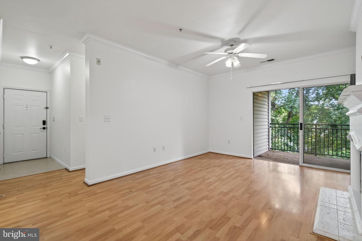 12148 GARDEN GROVE CIR #403, FAIRFAX, Virginia 22030, 2 Bedrooms Bedrooms, 4 Rooms Rooms,2 BathroomsBathrooms,Residential,For sale,12148 GARDEN GROVE CIR #403,VAFX2260072 MLS # VAFX2260072