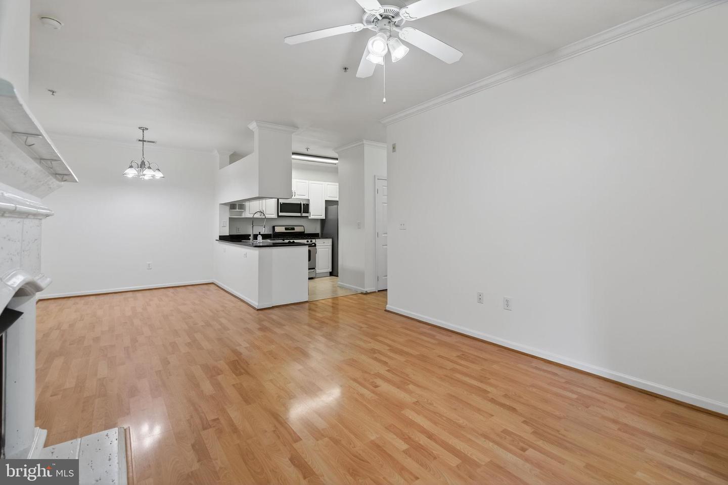 12148 GARDEN GROVE CIR #403, FAIRFAX, Virginia 22030, 2 Bedrooms Bedrooms, 4 Rooms Rooms,2 BathroomsBathrooms,Residential,For sale,12148 GARDEN GROVE CIR #403,VAFX2260072 MLS # VAFX2260072