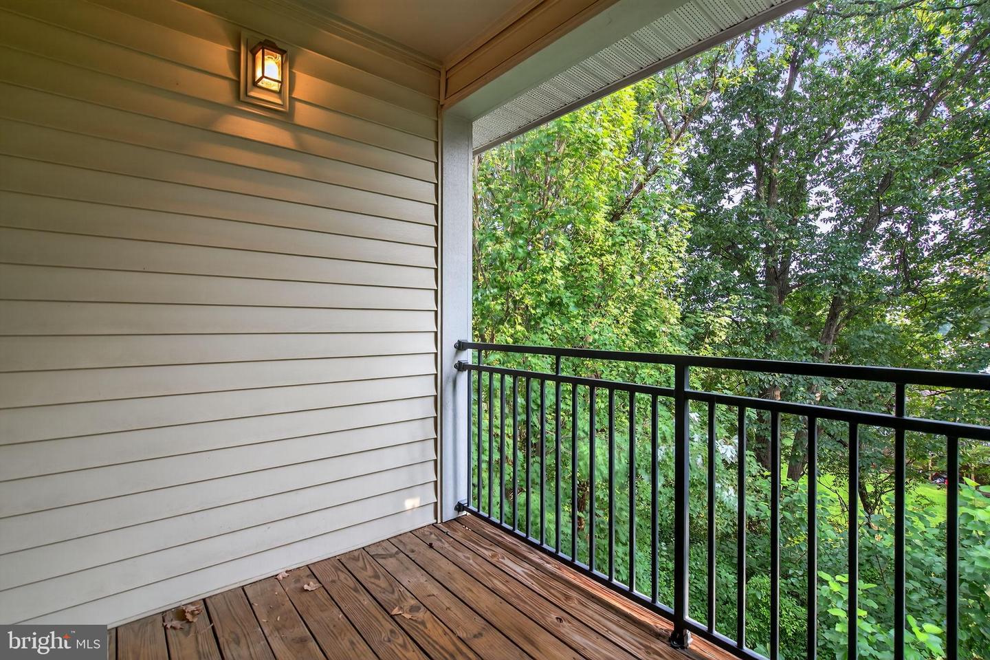 12148 GARDEN GROVE CIR #403, FAIRFAX, Virginia 22030, 2 Bedrooms Bedrooms, 4 Rooms Rooms,2 BathroomsBathrooms,Residential,For sale,12148 GARDEN GROVE CIR #403,VAFX2260072 MLS # VAFX2260072