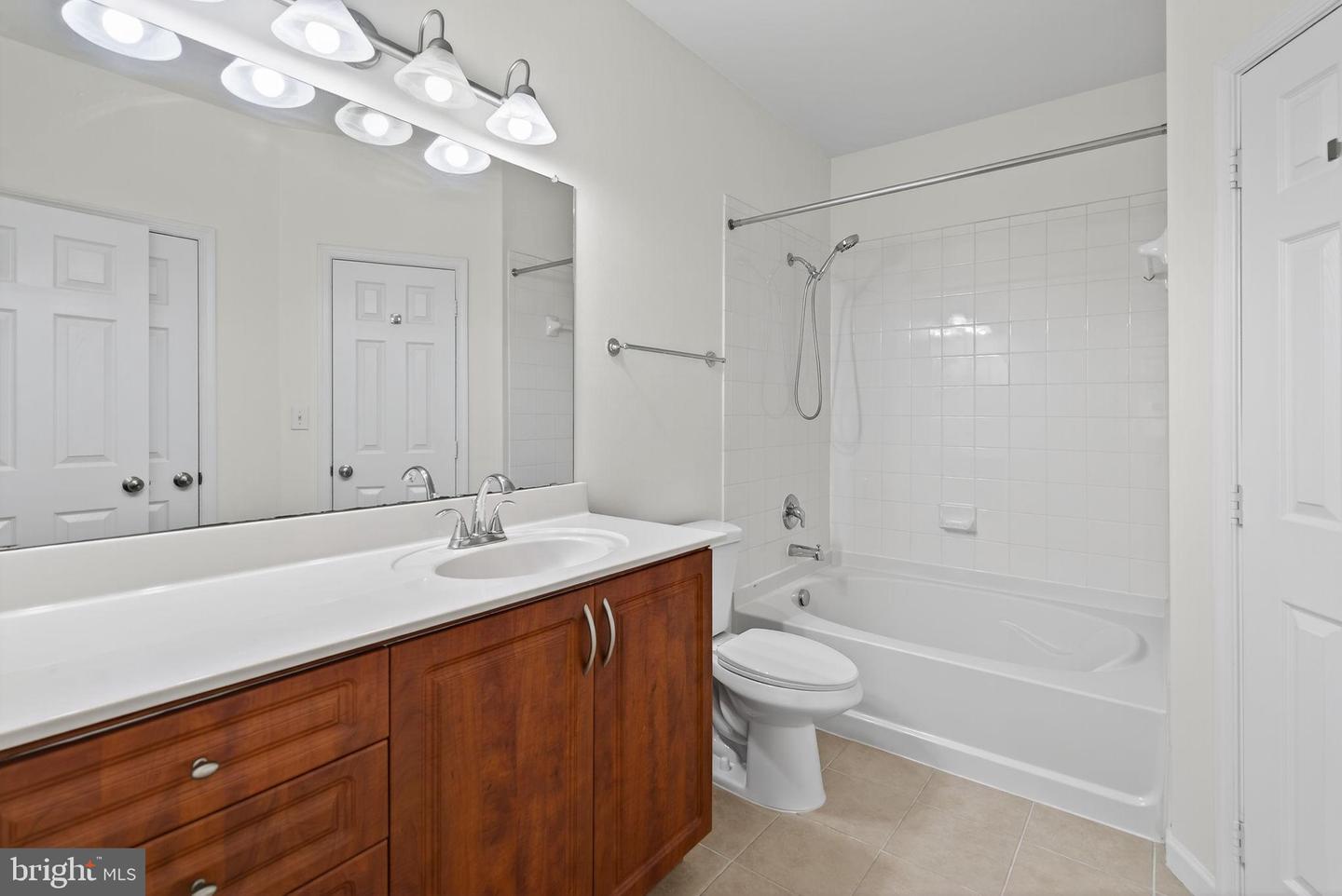 12148 GARDEN GROVE CIR #403, FAIRFAX, Virginia 22030, 2 Bedrooms Bedrooms, 4 Rooms Rooms,2 BathroomsBathrooms,Residential,For sale,12148 GARDEN GROVE CIR #403,VAFX2260072 MLS # VAFX2260072