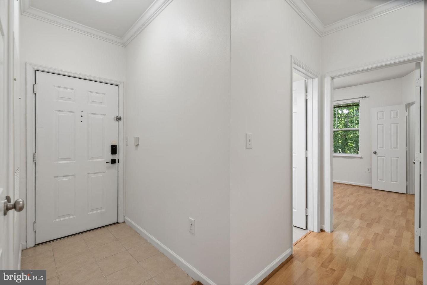 12148 GARDEN GROVE CIR #403, FAIRFAX, Virginia 22030, 2 Bedrooms Bedrooms, 4 Rooms Rooms,2 BathroomsBathrooms,Residential,For sale,12148 GARDEN GROVE CIR #403,VAFX2260072 MLS # VAFX2260072