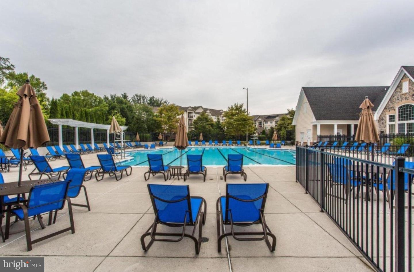 12148 GARDEN GROVE CIR #403, FAIRFAX, Virginia 22030, 2 Bedrooms Bedrooms, 4 Rooms Rooms,2 BathroomsBathrooms,Residential,For sale,12148 GARDEN GROVE CIR #403,VAFX2260072 MLS # VAFX2260072