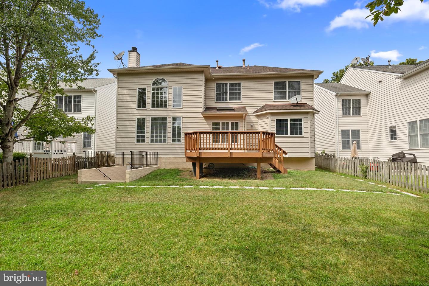 42667 FREEDOM ST, CHANTILLY, Virginia 20152, 6 Bedrooms Bedrooms, ,5 BathroomsBathrooms,Residential,For sale,42667 FREEDOM ST,VALO2104200 MLS # VALO2104200