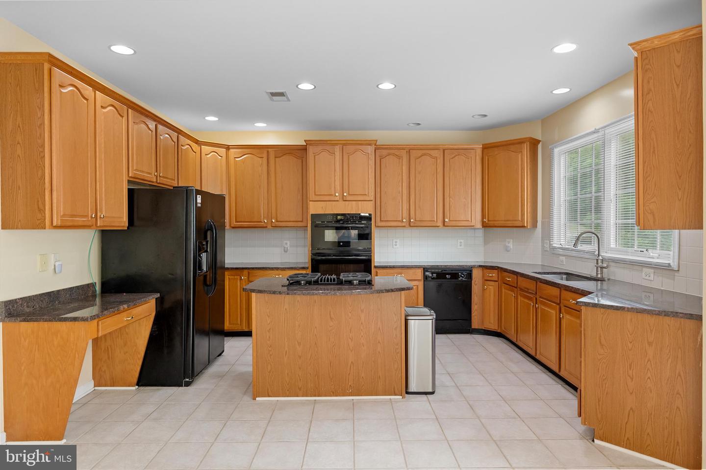 42667 FREEDOM ST, CHANTILLY, Virginia 20152, 6 Bedrooms Bedrooms, ,5 BathroomsBathrooms,Residential,For sale,42667 FREEDOM ST,VALO2104200 MLS # VALO2104200
