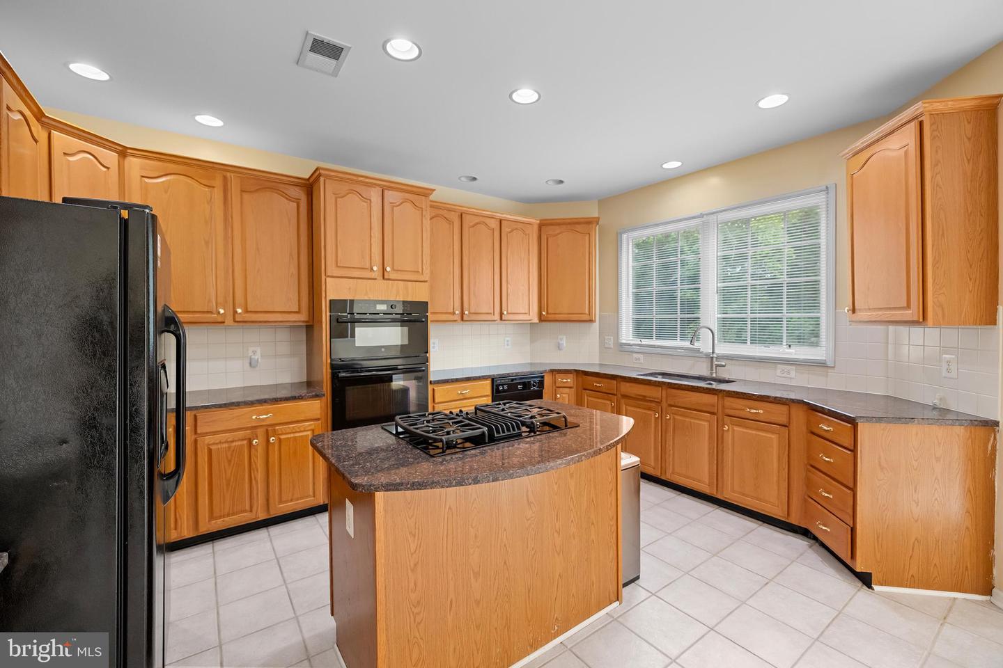 42667 FREEDOM ST, CHANTILLY, Virginia 20152, 6 Bedrooms Bedrooms, ,5 BathroomsBathrooms,Residential,For sale,42667 FREEDOM ST,VALO2104200 MLS # VALO2104200