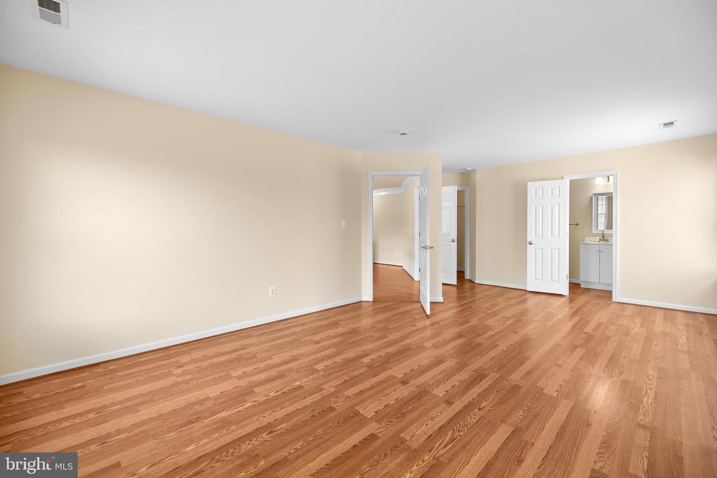 42667 FREEDOM ST, CHANTILLY, Virginia 20152, 6 Bedrooms Bedrooms, ,5 BathroomsBathrooms,Residential,For sale,42667 FREEDOM ST,VALO2104200 MLS # VALO2104200