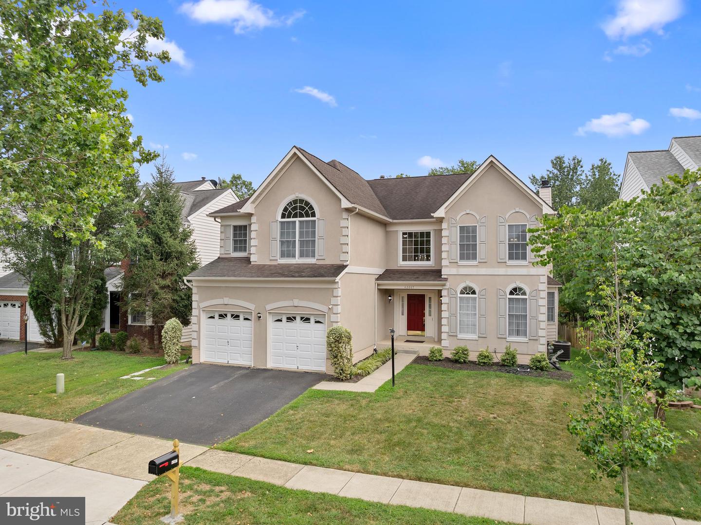 42667 FREEDOM ST, CHANTILLY, Virginia 20152, 6 Bedrooms Bedrooms, ,5 BathroomsBathrooms,Residential,For sale,42667 FREEDOM ST,VALO2104200 MLS # VALO2104200
