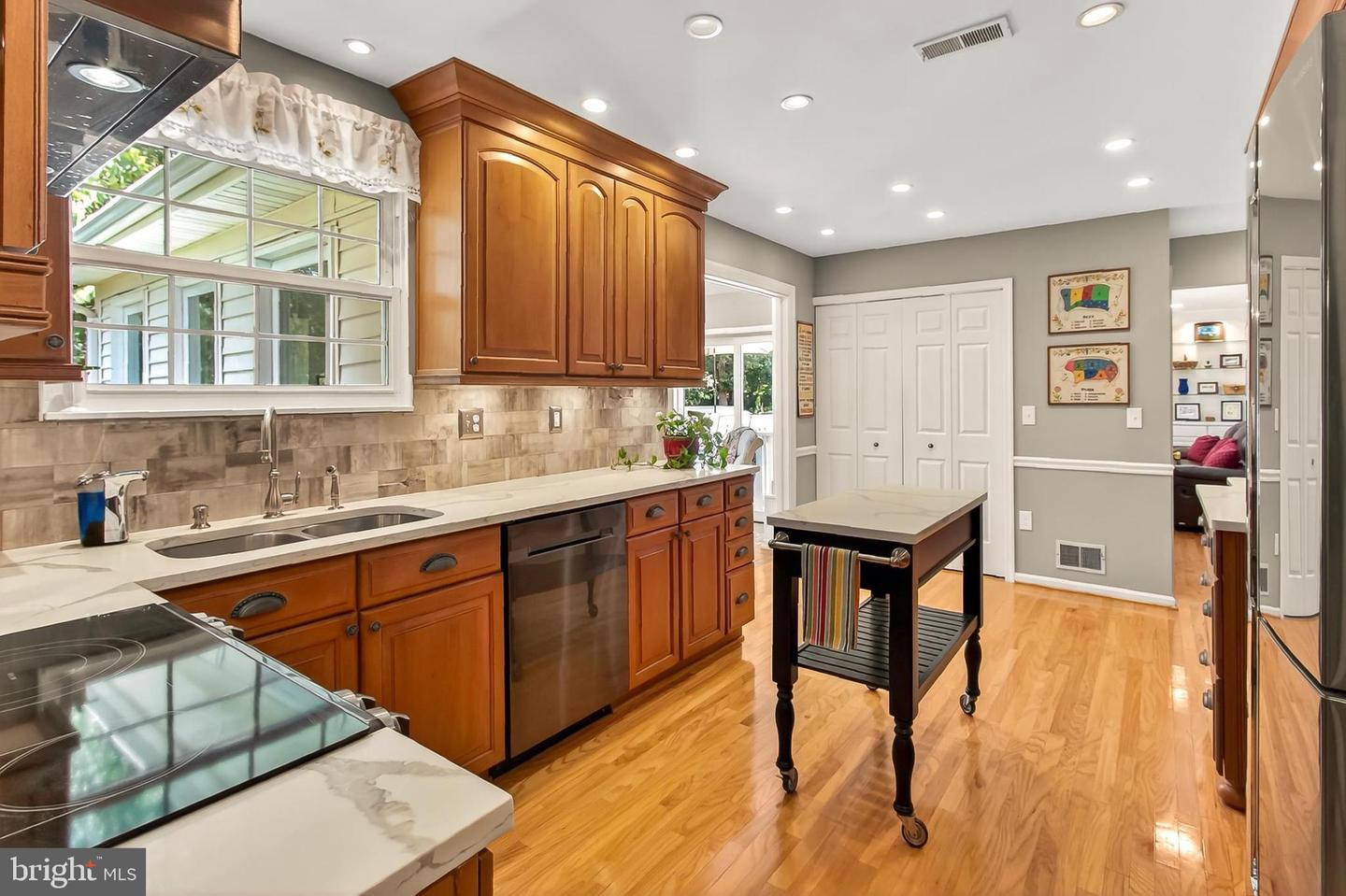 3466 GRAMBELL CT, WOODBRIDGE, Virginia 22192, 5 Bedrooms Bedrooms, 14 Rooms Rooms,2 BathroomsBathrooms,Residential,For sale,3466 GRAMBELL CT,VAPW2101090 MLS # VAPW2101090