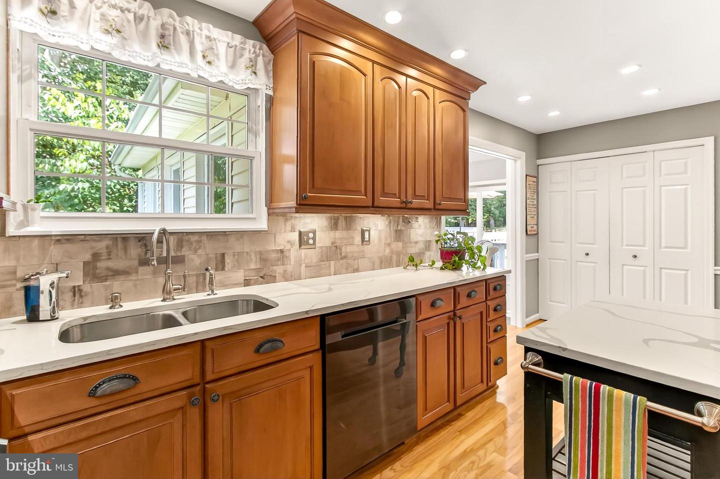 3466 GRAMBELL CT, WOODBRIDGE, Virginia 22192, 5 Bedrooms Bedrooms, 14 Rooms Rooms,2 BathroomsBathrooms,Residential,For sale,3466 GRAMBELL CT,VAPW2101090 MLS # VAPW2101090