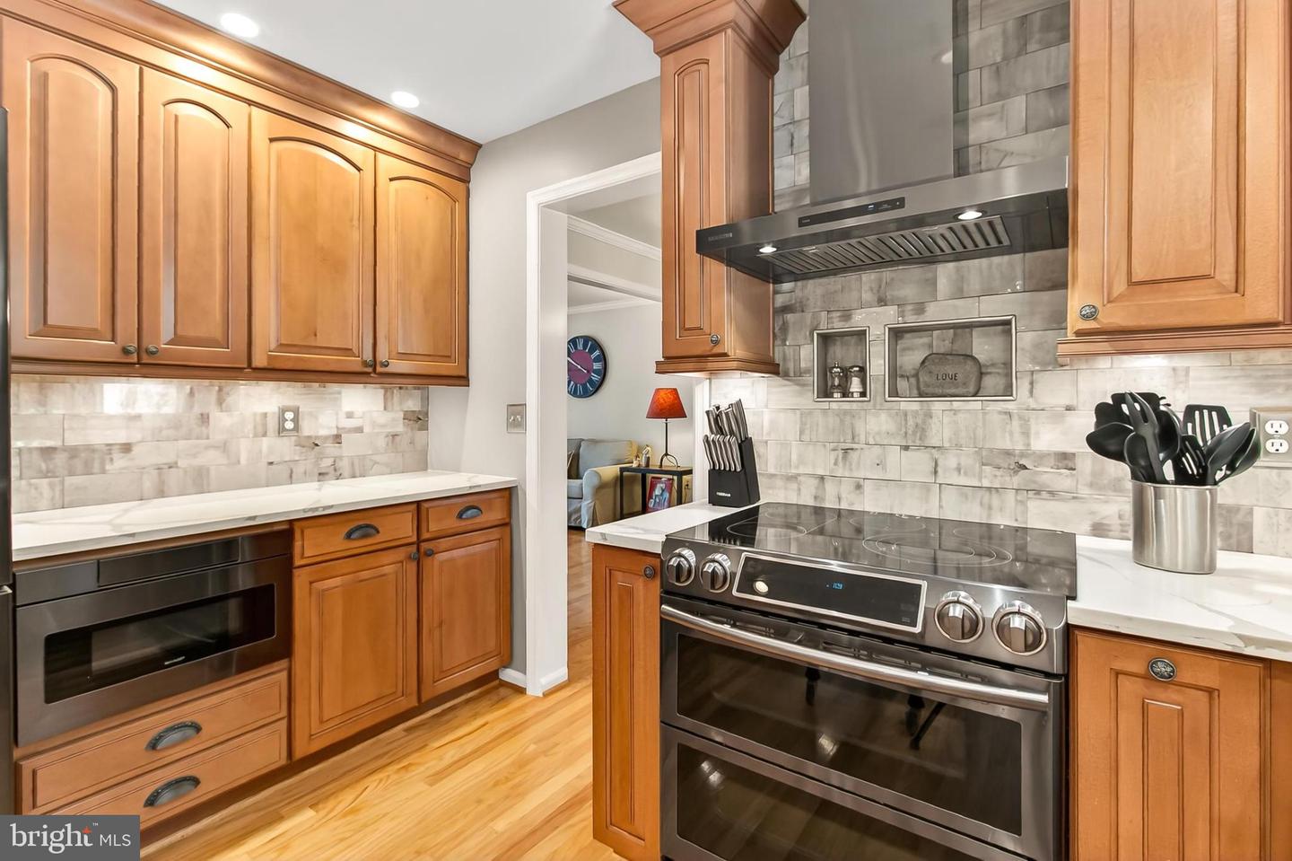 3466 GRAMBELL CT, WOODBRIDGE, Virginia 22192, 5 Bedrooms Bedrooms, 14 Rooms Rooms,2 BathroomsBathrooms,Residential,For sale,3466 GRAMBELL CT,VAPW2101090 MLS # VAPW2101090