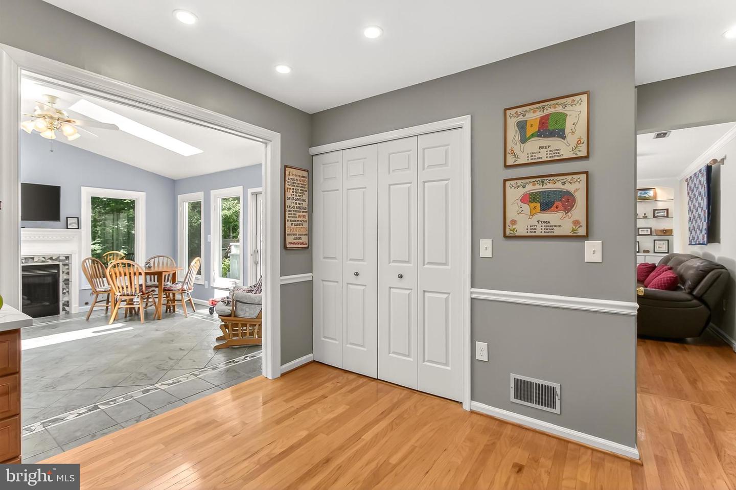 3466 GRAMBELL CT, WOODBRIDGE, Virginia 22192, 5 Bedrooms Bedrooms, 14 Rooms Rooms,2 BathroomsBathrooms,Residential,For sale,3466 GRAMBELL CT,VAPW2101090 MLS # VAPW2101090