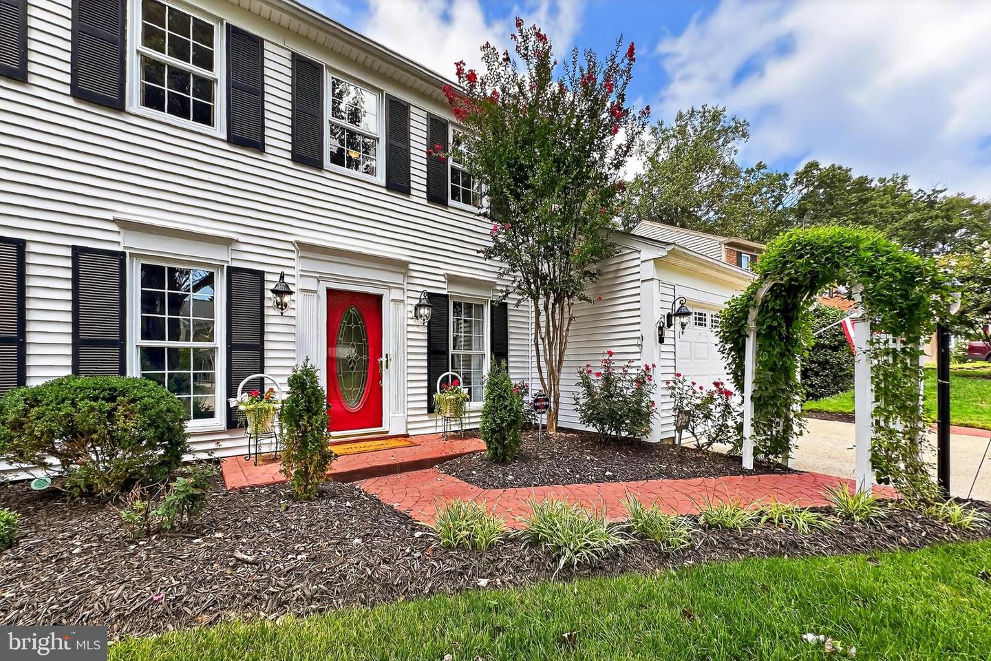 3466 GRAMBELL CT, WOODBRIDGE, Virginia 22192, 5 Bedrooms Bedrooms, 14 Rooms Rooms,2 BathroomsBathrooms,Residential,For sale,3466 GRAMBELL CT,VAPW2101090 MLS # VAPW2101090