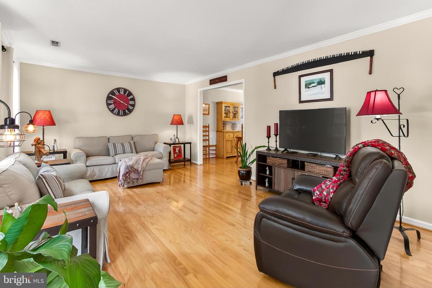 3466 GRAMBELL CT, WOODBRIDGE, Virginia 22192, 5 Bedrooms Bedrooms, 14 Rooms Rooms,2 BathroomsBathrooms,Residential,For sale,3466 GRAMBELL CT,VAPW2101090 MLS # VAPW2101090