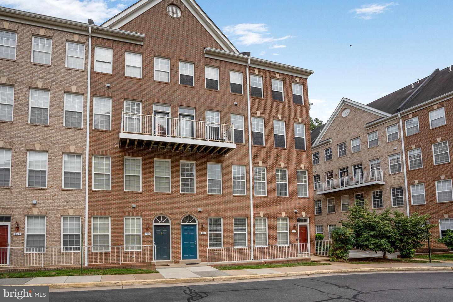 2663 MANHATTAN PL #111, VIENNA, Virginia 22180, 2 Bedrooms Bedrooms, ,2 BathroomsBathrooms,Residential,For sale,2663 MANHATTAN PL #111,VAFX2260282 MLS # VAFX2260282