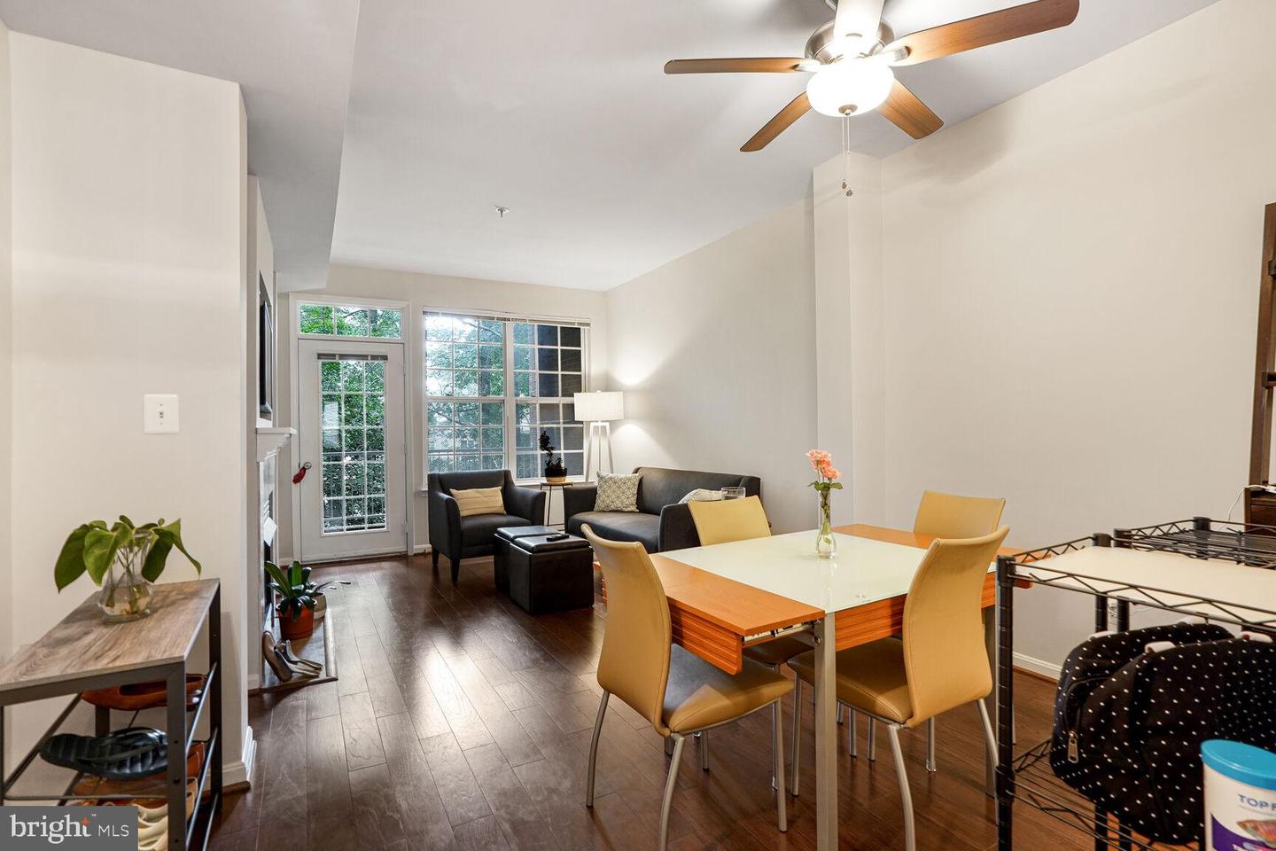 2663 MANHATTAN PL #111, VIENNA, Virginia 22180, 2 Bedrooms Bedrooms, ,2 BathroomsBathrooms,Residential,For sale,2663 MANHATTAN PL #111,VAFX2260282 MLS # VAFX2260282