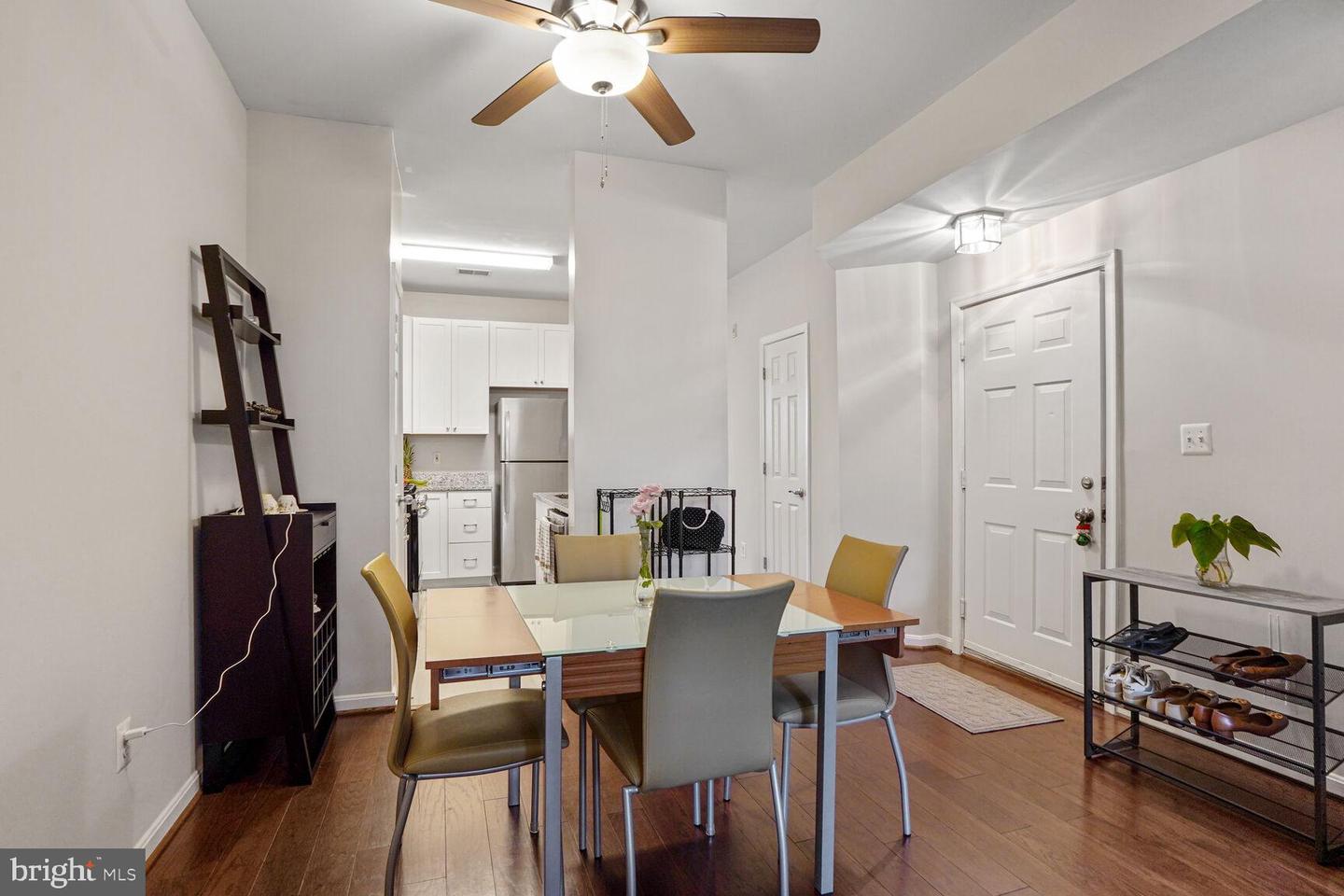 2663 MANHATTAN PL #111, VIENNA, Virginia 22180, 2 Bedrooms Bedrooms, ,2 BathroomsBathrooms,Residential,For sale,2663 MANHATTAN PL #111,VAFX2260282 MLS # VAFX2260282