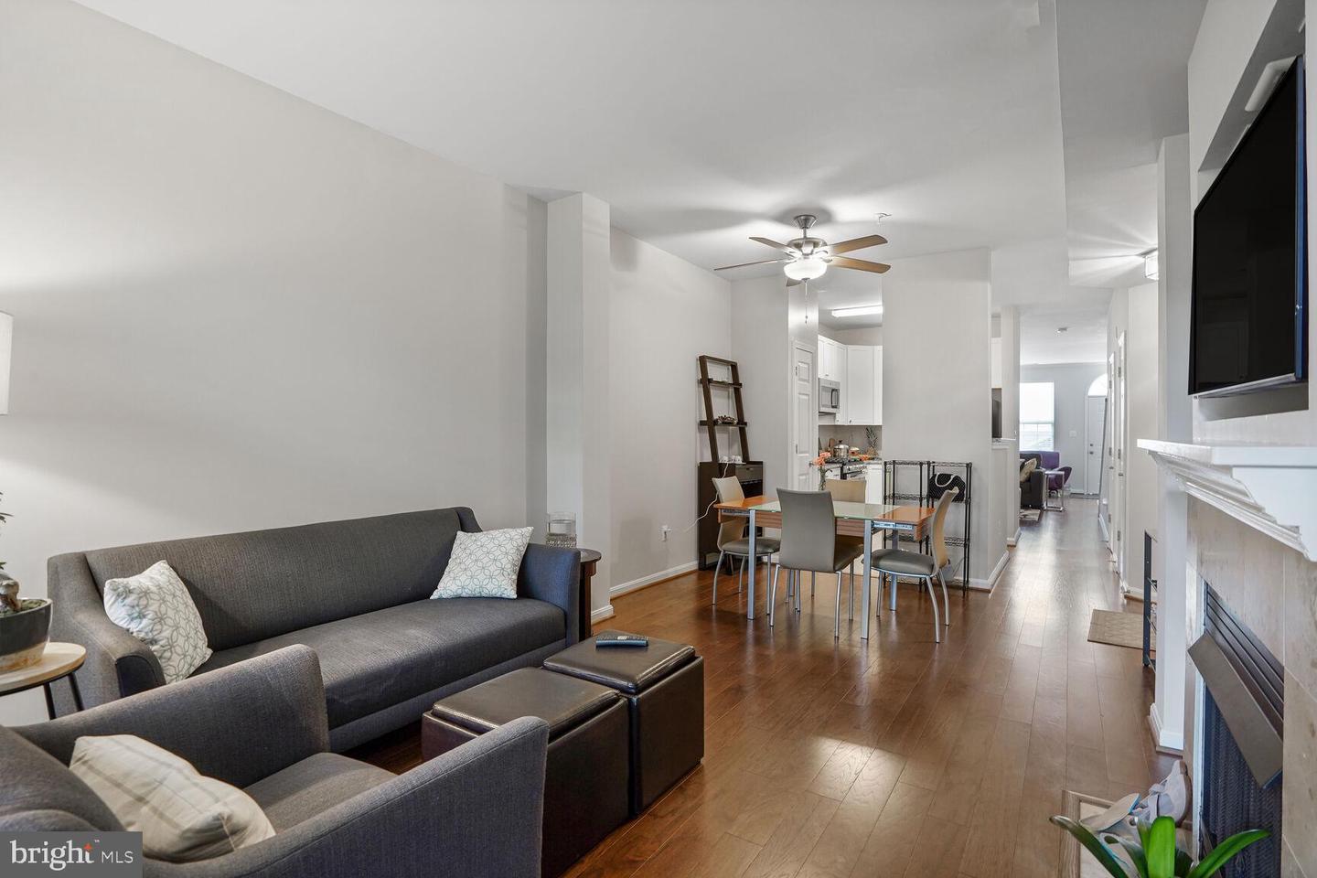 2663 MANHATTAN PL #111, VIENNA, Virginia 22180, 2 Bedrooms Bedrooms, ,2 BathroomsBathrooms,Residential,For sale,2663 MANHATTAN PL #111,VAFX2260282 MLS # VAFX2260282