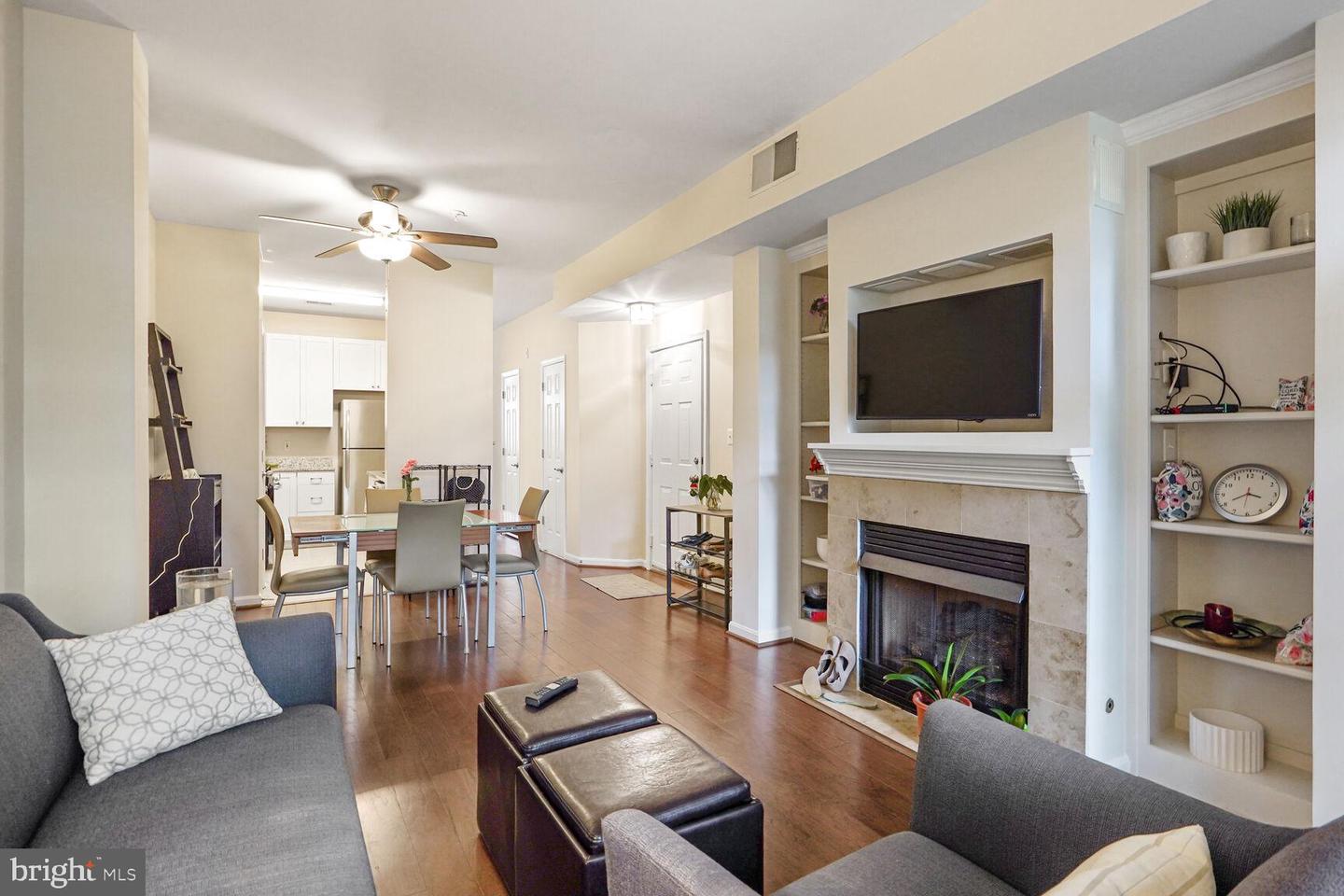 2663 MANHATTAN PL #111, VIENNA, Virginia 22180, 2 Bedrooms Bedrooms, ,2 BathroomsBathrooms,Residential,For sale,2663 MANHATTAN PL #111,VAFX2260282 MLS # VAFX2260282