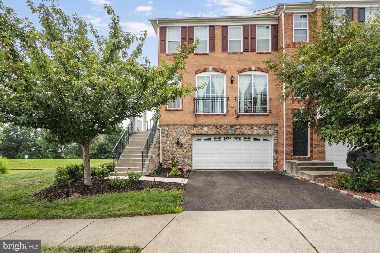 43179 MITCHAM SQ, ASHBURN, Virginia 20148, 3 Bedrooms Bedrooms, ,2 BathroomsBathrooms,Residential,For sale,43179 MITCHAM SQ,VALO2104256 MLS # VALO2104256