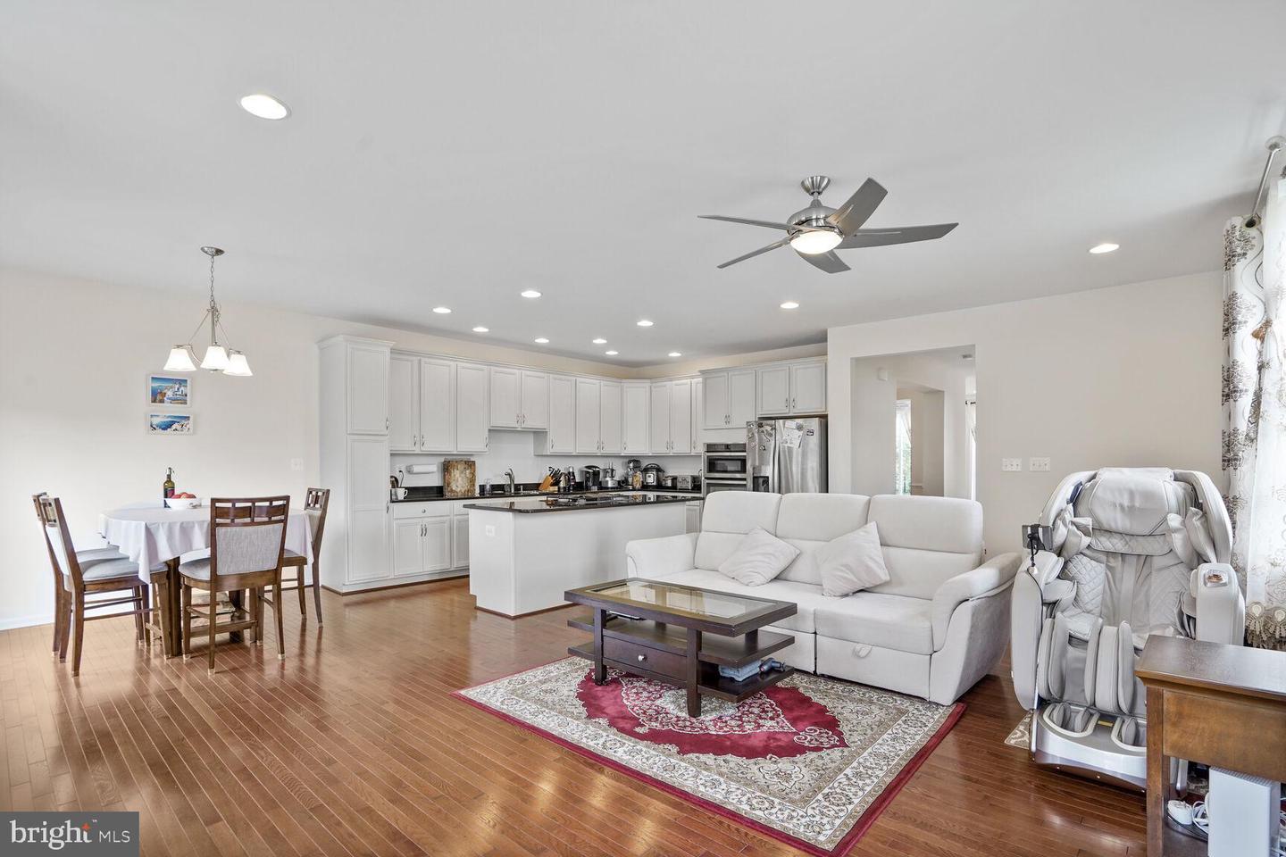 43179 MITCHAM SQ, ASHBURN, Virginia 20148, 3 Bedrooms Bedrooms, ,2 BathroomsBathrooms,Residential,For sale,43179 MITCHAM SQ,VALO2104256 MLS # VALO2104256