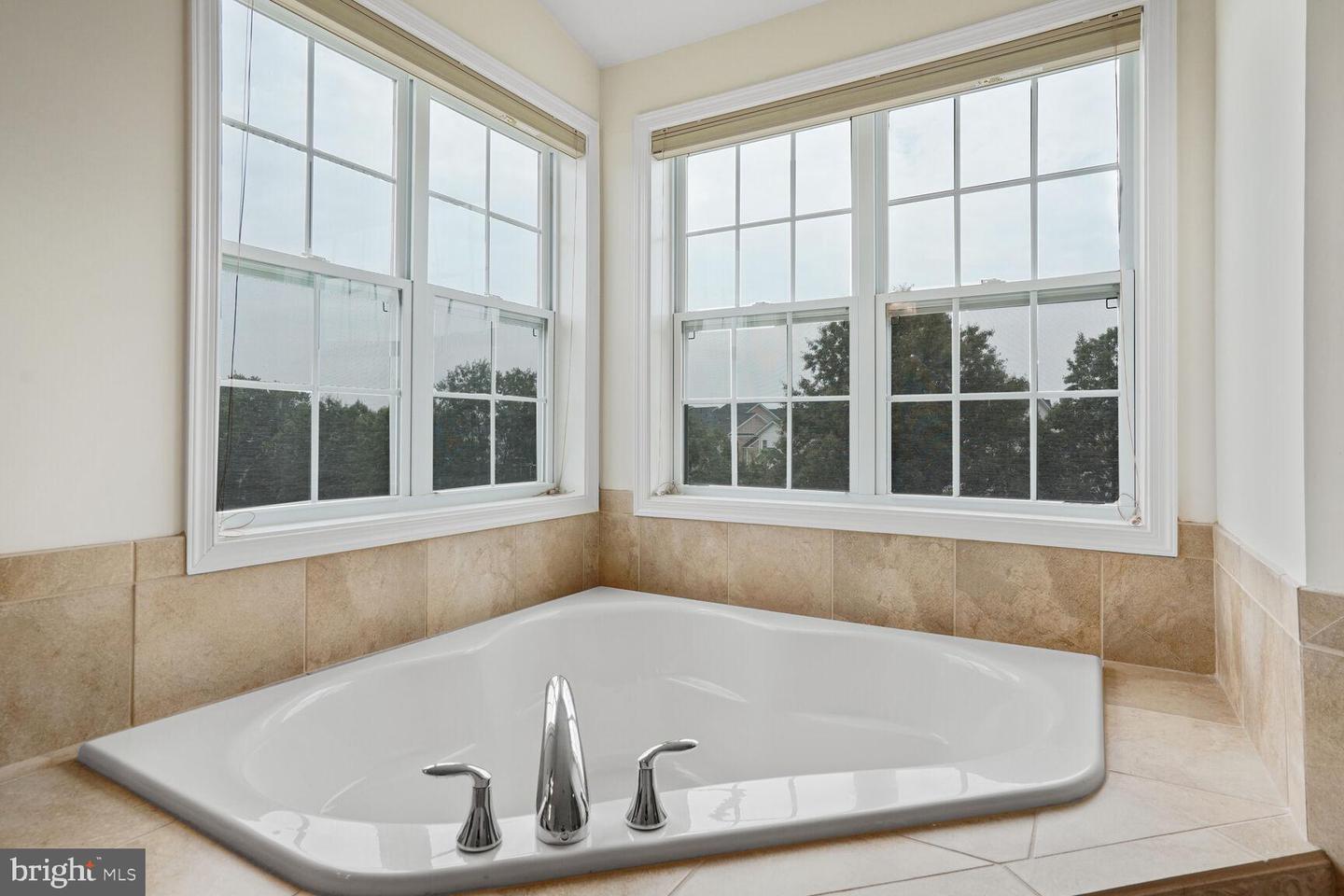 43179 MITCHAM SQ, ASHBURN, Virginia 20148, 3 Bedrooms Bedrooms, ,2 BathroomsBathrooms,Residential,For sale,43179 MITCHAM SQ,VALO2104256 MLS # VALO2104256