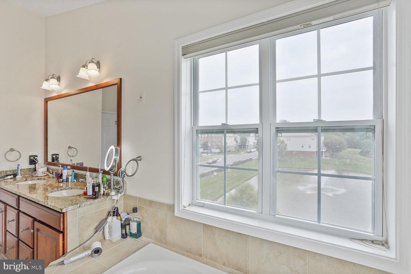 43179 MITCHAM SQ, ASHBURN, Virginia 20148, 3 Bedrooms Bedrooms, ,2 BathroomsBathrooms,Residential,For sale,43179 MITCHAM SQ,VALO2104256 MLS # VALO2104256
