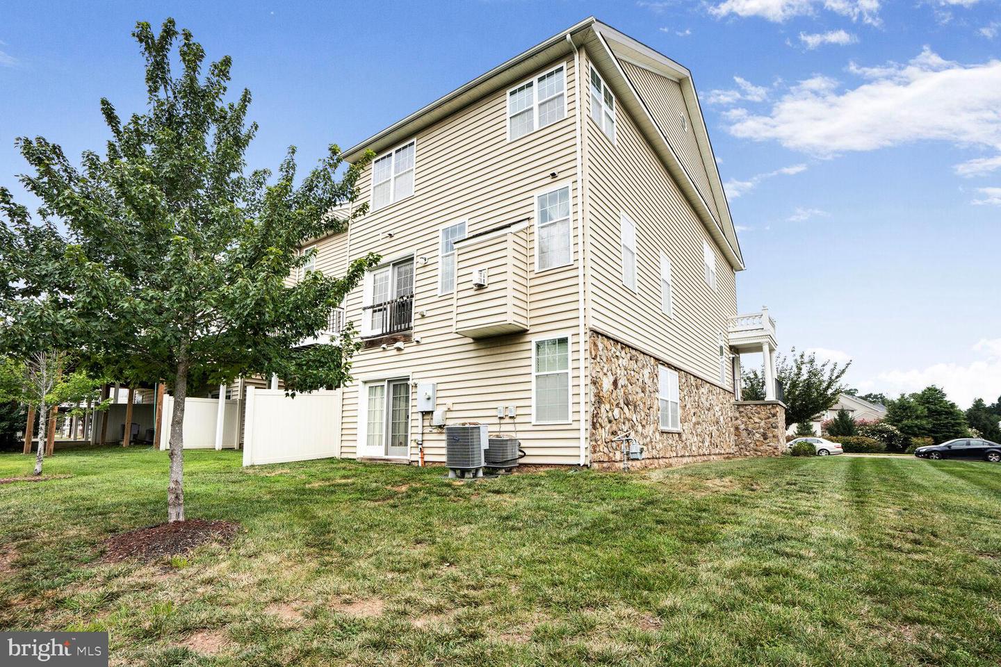43179 MITCHAM SQ, ASHBURN, Virginia 20148, 3 Bedrooms Bedrooms, ,2 BathroomsBathrooms,Residential,For sale,43179 MITCHAM SQ,VALO2104256 MLS # VALO2104256