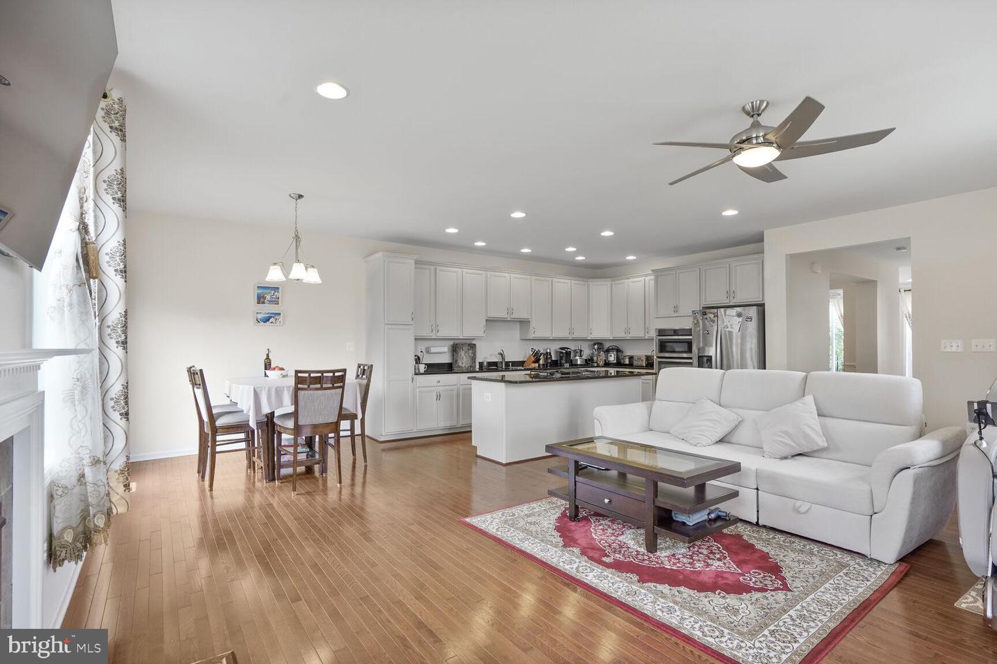 43179 MITCHAM SQ, ASHBURN, Virginia 20148, 3 Bedrooms Bedrooms, ,2 BathroomsBathrooms,Residential,For sale,43179 MITCHAM SQ,VALO2104256 MLS # VALO2104256