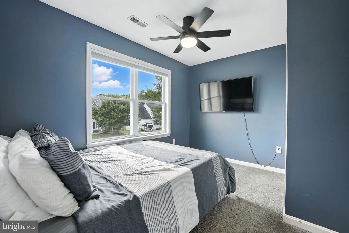 2 SUNSET RIDGE LN, FREDERICKSBURG, Virginia 22405, 4 Bedrooms Bedrooms, ,2 BathroomsBathrooms,Residential,For sale,2 SUNSET RIDGE LN,VAST2041678 MLS # VAST2041678