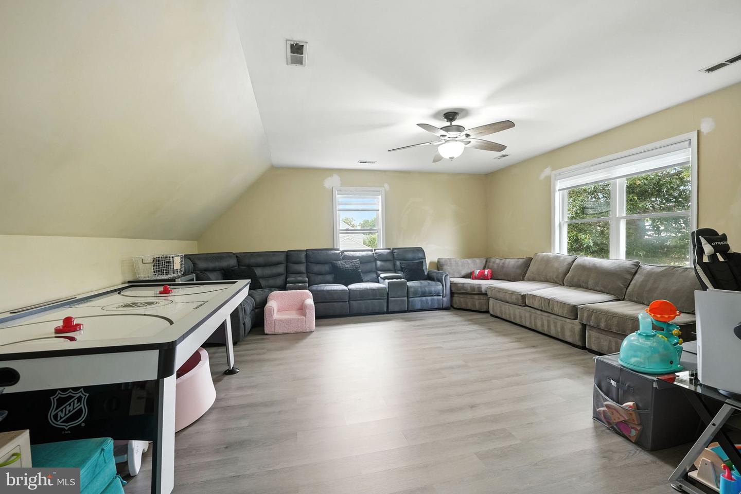 2 SUNSET RIDGE LN, FREDERICKSBURG, Virginia 22405, 4 Bedrooms Bedrooms, ,2 BathroomsBathrooms,Residential,For sale,2 SUNSET RIDGE LN,VAST2041678 MLS # VAST2041678
