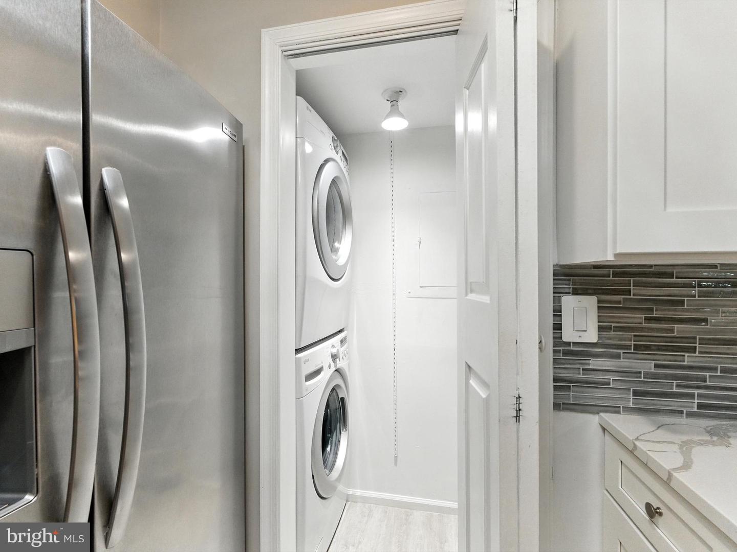 3391 LAKESIDE VIEW DR #20-5, FALLS CHURCH, Virginia 22041, 2 Bedrooms Bedrooms, ,2 BathroomsBathrooms,Residential,For sale,3391 LAKESIDE VIEW DR #20-5,VAFX2260494 MLS # VAFX2260494