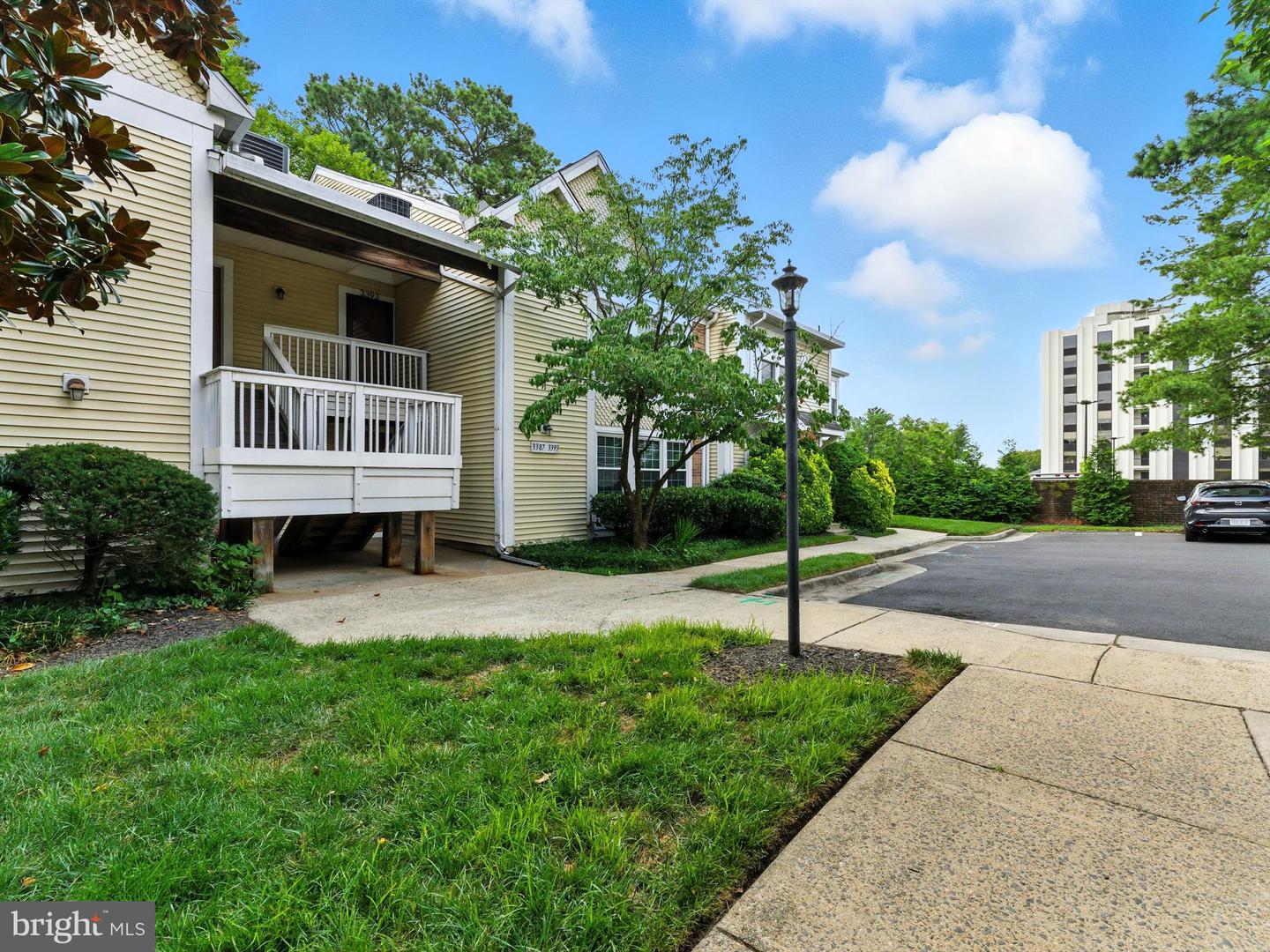 3391 LAKESIDE VIEW DR #20-5, FALLS CHURCH, Virginia 22041, 2 Bedrooms Bedrooms, ,2 BathroomsBathrooms,Residential,For sale,3391 LAKESIDE VIEW DR #20-5,VAFX2260494 MLS # VAFX2260494