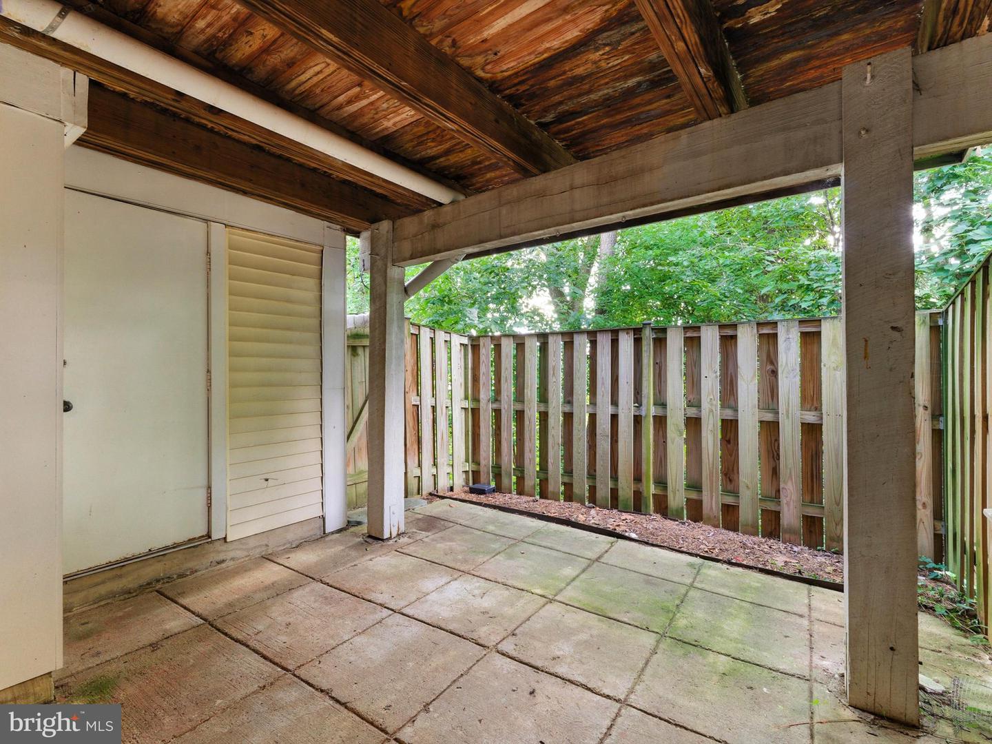 3391 LAKESIDE VIEW DR #20-5, FALLS CHURCH, Virginia 22041, 2 Bedrooms Bedrooms, ,2 BathroomsBathrooms,Residential,For sale,3391 LAKESIDE VIEW DR #20-5,VAFX2260494 MLS # VAFX2260494