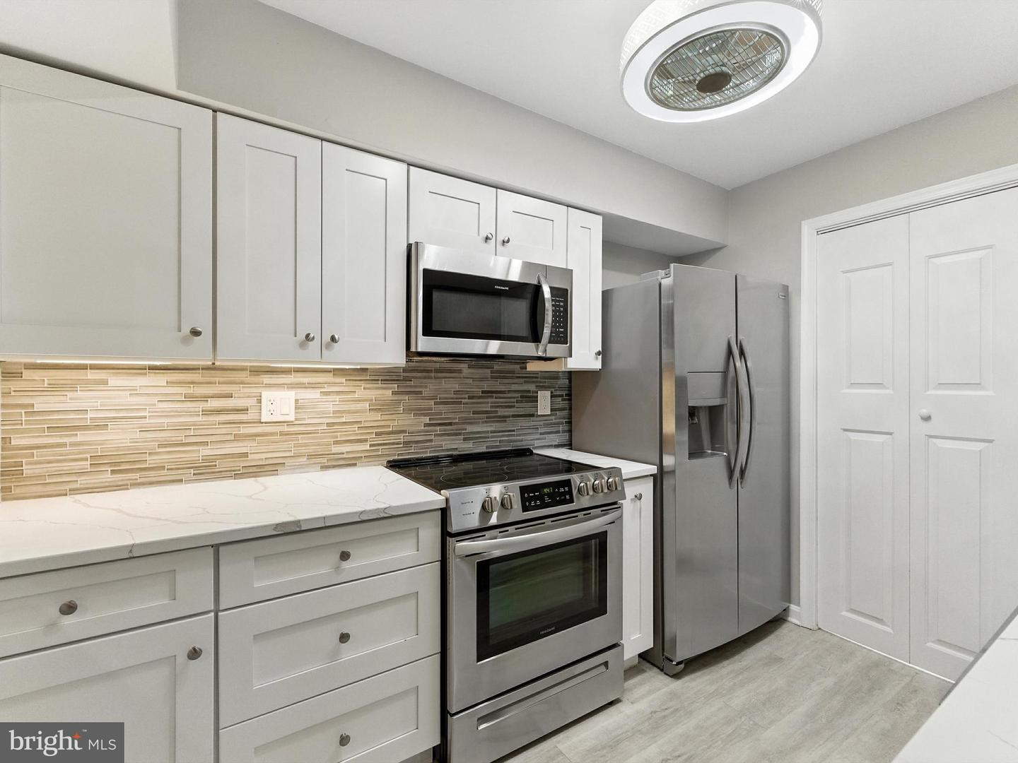 3391 LAKESIDE VIEW DR #20-5, FALLS CHURCH, Virginia 22041, 2 Bedrooms Bedrooms, ,2 BathroomsBathrooms,Residential,For sale,3391 LAKESIDE VIEW DR #20-5,VAFX2260494 MLS # VAFX2260494