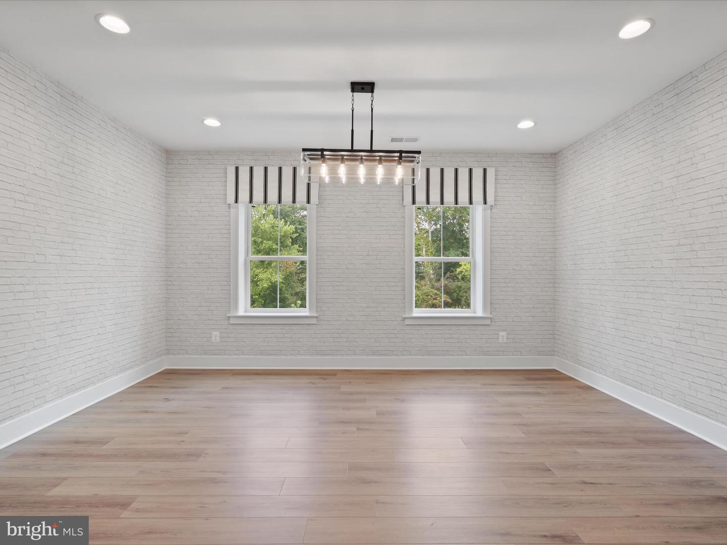 23369 WALKING WOODS LN, ALDIE, Virginia 20105, 6 Bedrooms Bedrooms, ,5 BathroomsBathrooms,Residential,For sale,23369 WALKING WOODS LN,VALO2104270 MLS # VALO2104270