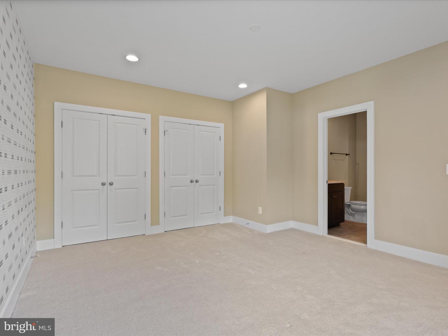 23369 WALKING WOODS LN, ALDIE, Virginia 20105, 6 Bedrooms Bedrooms, ,5 BathroomsBathrooms,Residential,For sale,23369 WALKING WOODS LN,VALO2104270 MLS # VALO2104270