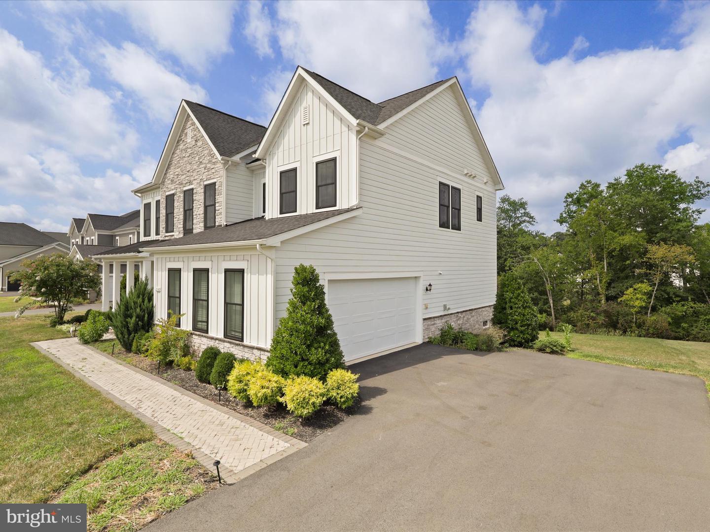 23369 WALKING WOODS LN, ALDIE, Virginia 20105, 6 Bedrooms Bedrooms, ,5 BathroomsBathrooms,Residential,For sale,23369 WALKING WOODS LN,VALO2104270 MLS # VALO2104270