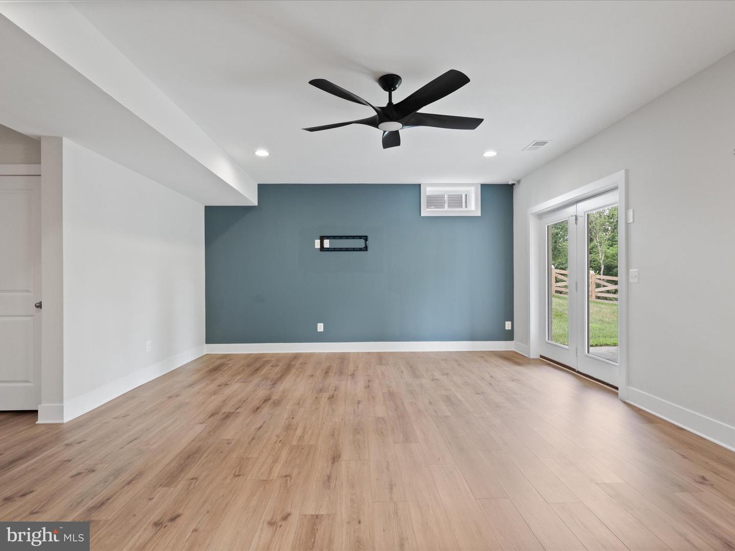 23369 WALKING WOODS LN, ALDIE, Virginia 20105, 6 Bedrooms Bedrooms, ,5 BathroomsBathrooms,Residential,For sale,23369 WALKING WOODS LN,VALO2104270 MLS # VALO2104270