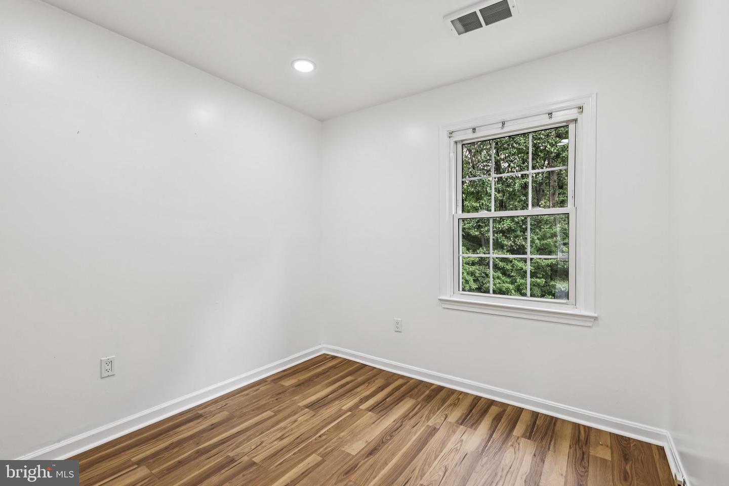 6312 TEAKWOOD CT, BURKE, Virginia 22015, 4 Bedrooms Bedrooms, 8 Rooms Rooms,3 BathroomsBathrooms,Residential,For sale,6312 TEAKWOOD CT,VAFX2260546 MLS # VAFX2260546