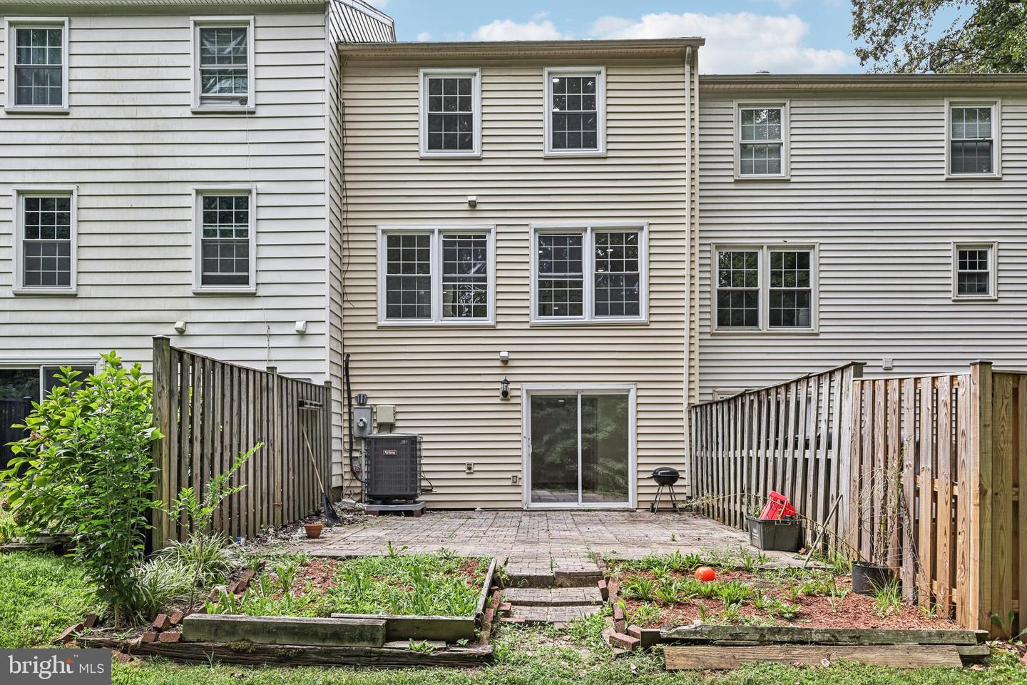6312 TEAKWOOD CT, BURKE, Virginia 22015, 4 Bedrooms Bedrooms, 8 Rooms Rooms,3 BathroomsBathrooms,Residential,For sale,6312 TEAKWOOD CT,VAFX2260546 MLS # VAFX2260546