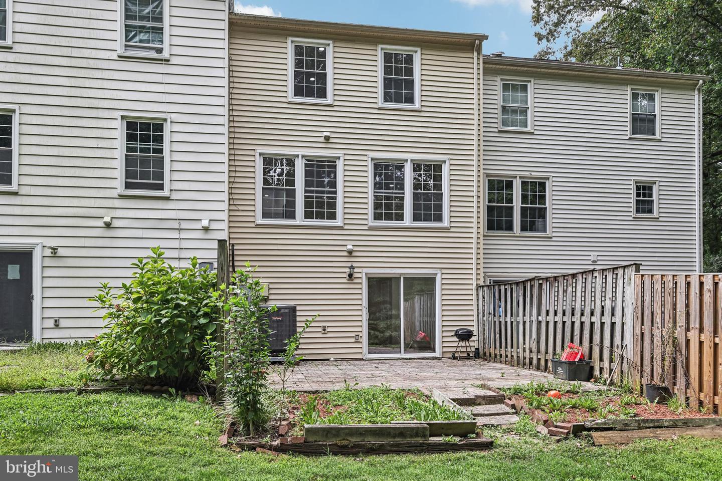 6312 TEAKWOOD CT, BURKE, Virginia 22015, 4 Bedrooms Bedrooms, 8 Rooms Rooms,3 BathroomsBathrooms,Residential,For sale,6312 TEAKWOOD CT,VAFX2260546 MLS # VAFX2260546
