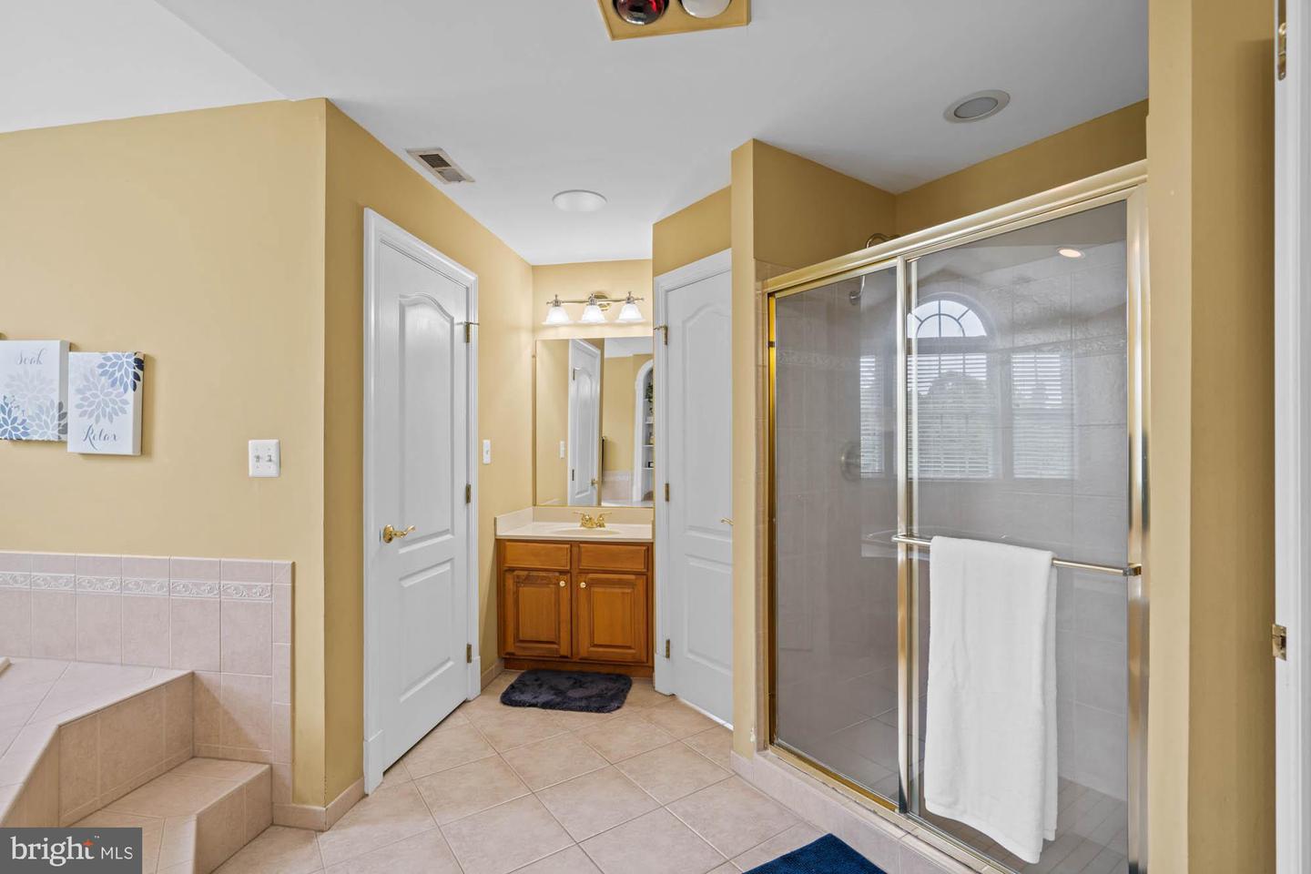 9163 OLD WATERLOO RD, WARRENTON, Virginia 20186, 5 Bedrooms Bedrooms, ,4 BathroomsBathrooms,Residential,For sale,9163 OLD WATERLOO RD,VAFQ2017884 MLS # VAFQ2017884