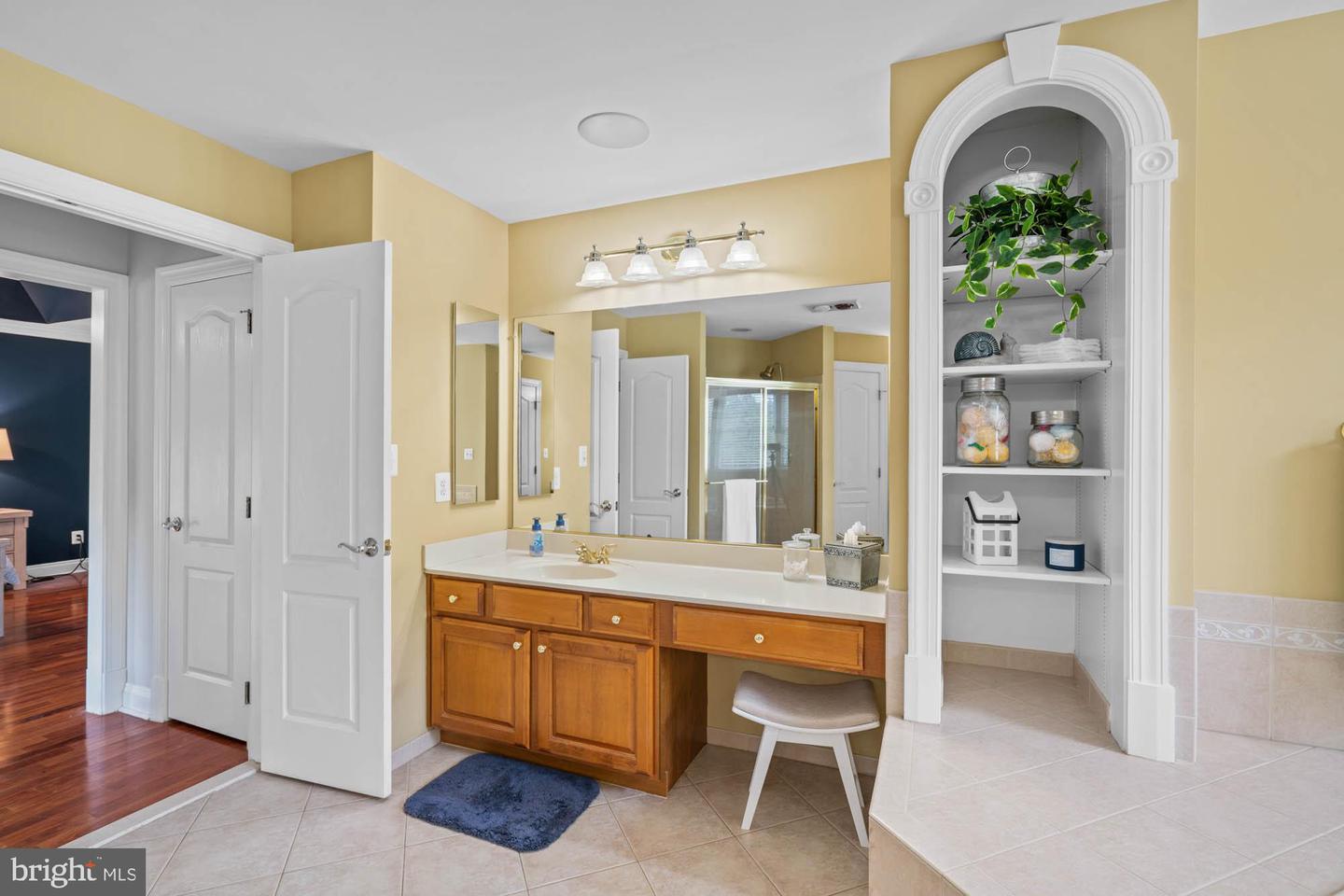 9163 OLD WATERLOO RD, WARRENTON, Virginia 20186, 5 Bedrooms Bedrooms, ,4 BathroomsBathrooms,Residential,For sale,9163 OLD WATERLOO RD,VAFQ2017884 MLS # VAFQ2017884