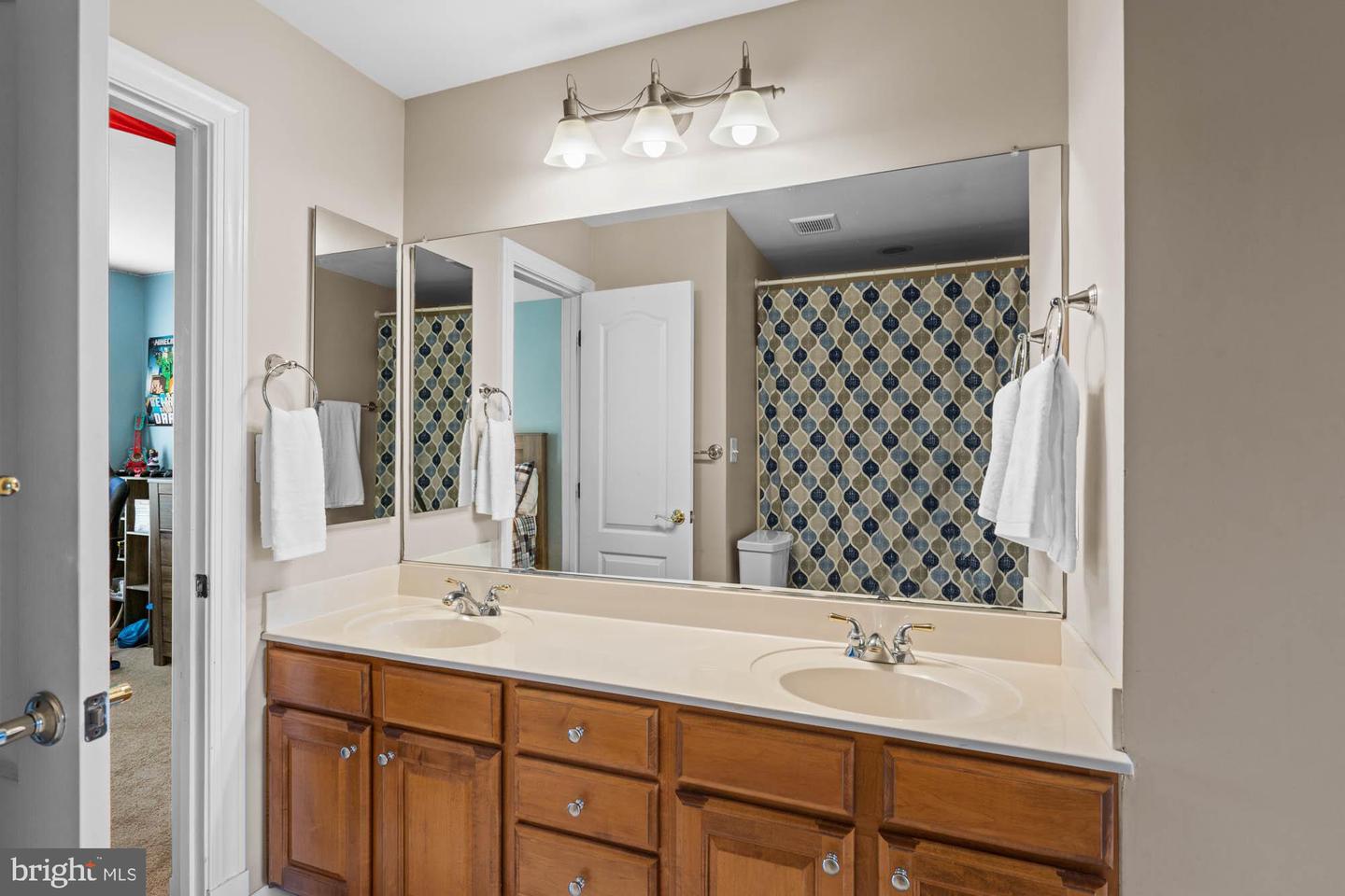 9163 OLD WATERLOO RD, WARRENTON, Virginia 20186, 5 Bedrooms Bedrooms, ,4 BathroomsBathrooms,Residential,For sale,9163 OLD WATERLOO RD,VAFQ2017884 MLS # VAFQ2017884