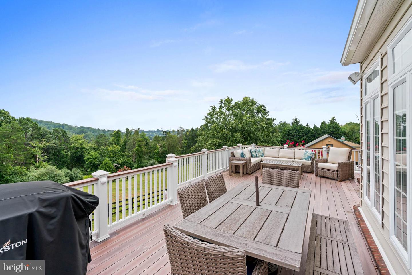 9163 OLD WATERLOO RD, WARRENTON, Virginia 20186, 5 Bedrooms Bedrooms, ,4 BathroomsBathrooms,Residential,For sale,9163 OLD WATERLOO RD,VAFQ2017884 MLS # VAFQ2017884