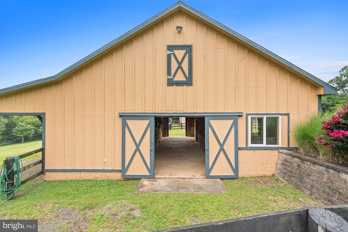 9163 OLD WATERLOO RD, WARRENTON, Virginia 20186, 5 Bedrooms Bedrooms, ,4 BathroomsBathrooms,Residential,For sale,9163 OLD WATERLOO RD,VAFQ2017884 MLS # VAFQ2017884
